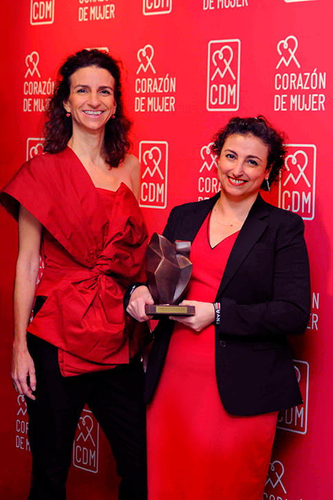 Dr. Leticia Fernández-Friera con la premiada genetista Nabila Bouatia-Naji